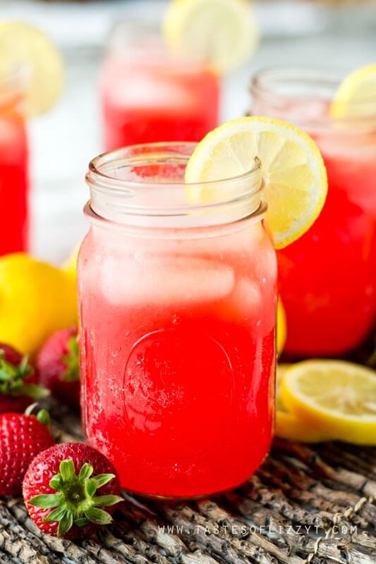 Sparkling Strawberry Punch {Easy Summer Fruit Drink with Jello}