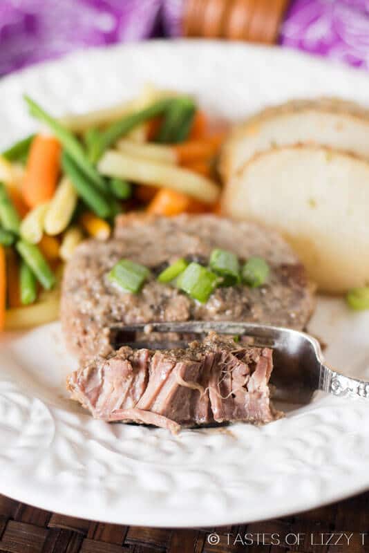 Slow Cooker Swiss Steak {Easy Healthy Slow Cooker Dinner Recipe}