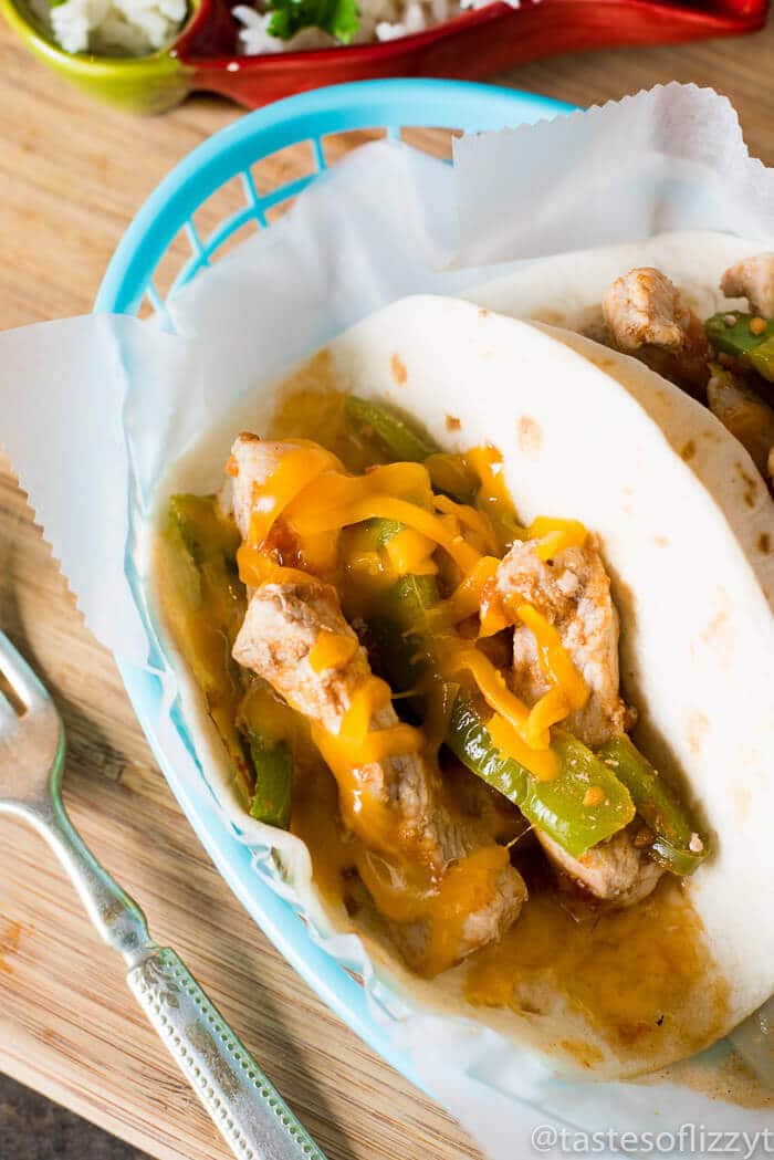 Easy Pork Fajitas with Peppers {15 Minute Dinner Recipe Idea}