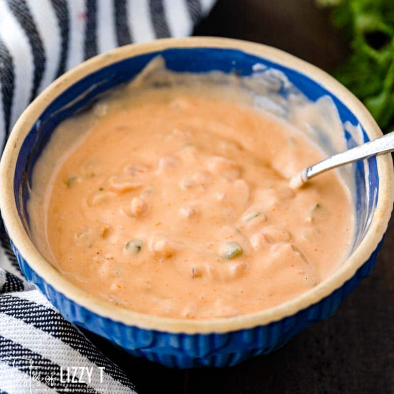 Quesadilla Burger {Copycat Applebee's Recipe} Tastes of Lizzy T