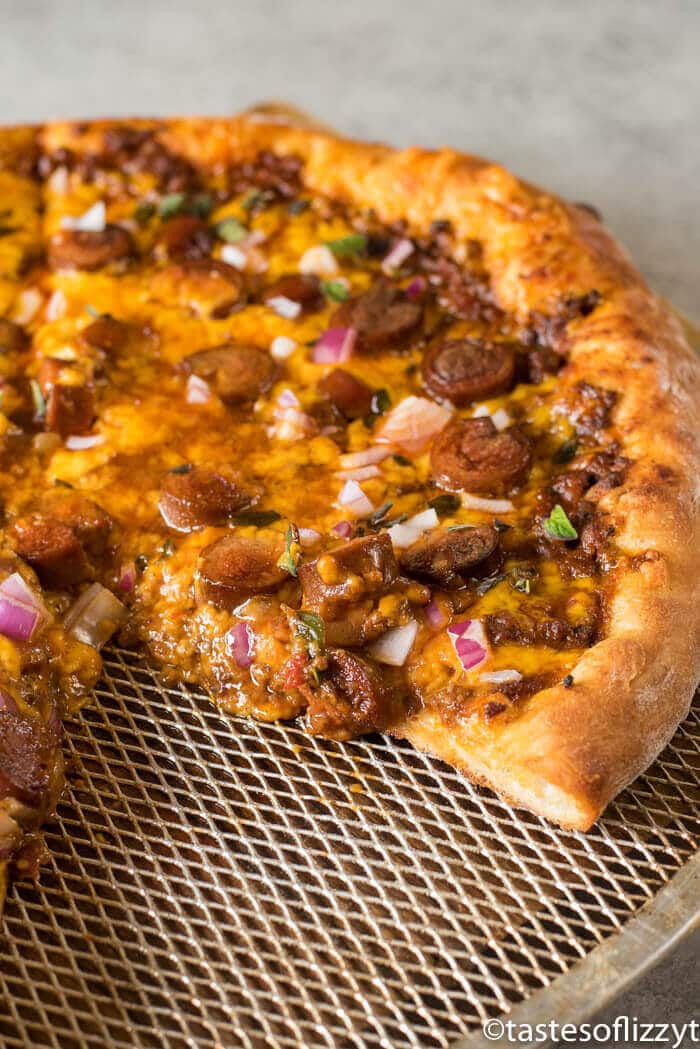 chili-cheese-pizza