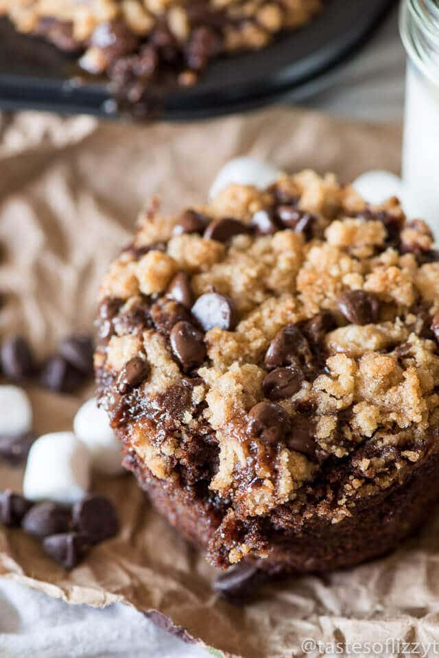 chocolate-zucchini-smore-muffins