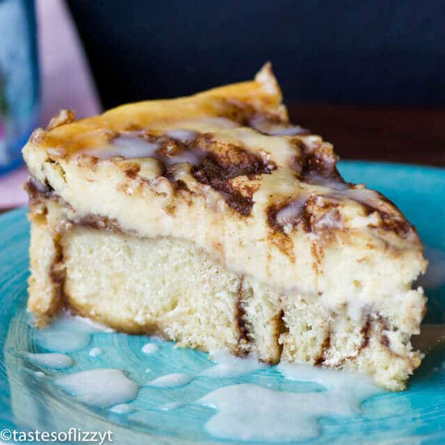 Cinnamon Roll Cheesecake Recipe {with Vanilla Powdered Sugar Glaze}