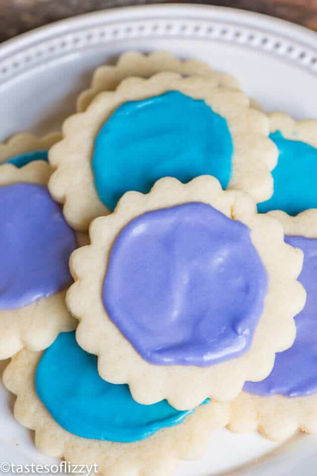 pile of frosted sugar cookies