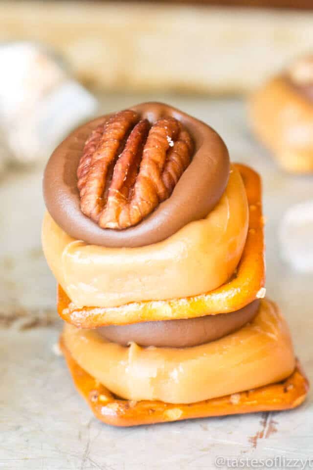 Caramel Pretzel Turtles {Easy Chocolate Pecan Candy Recipe}