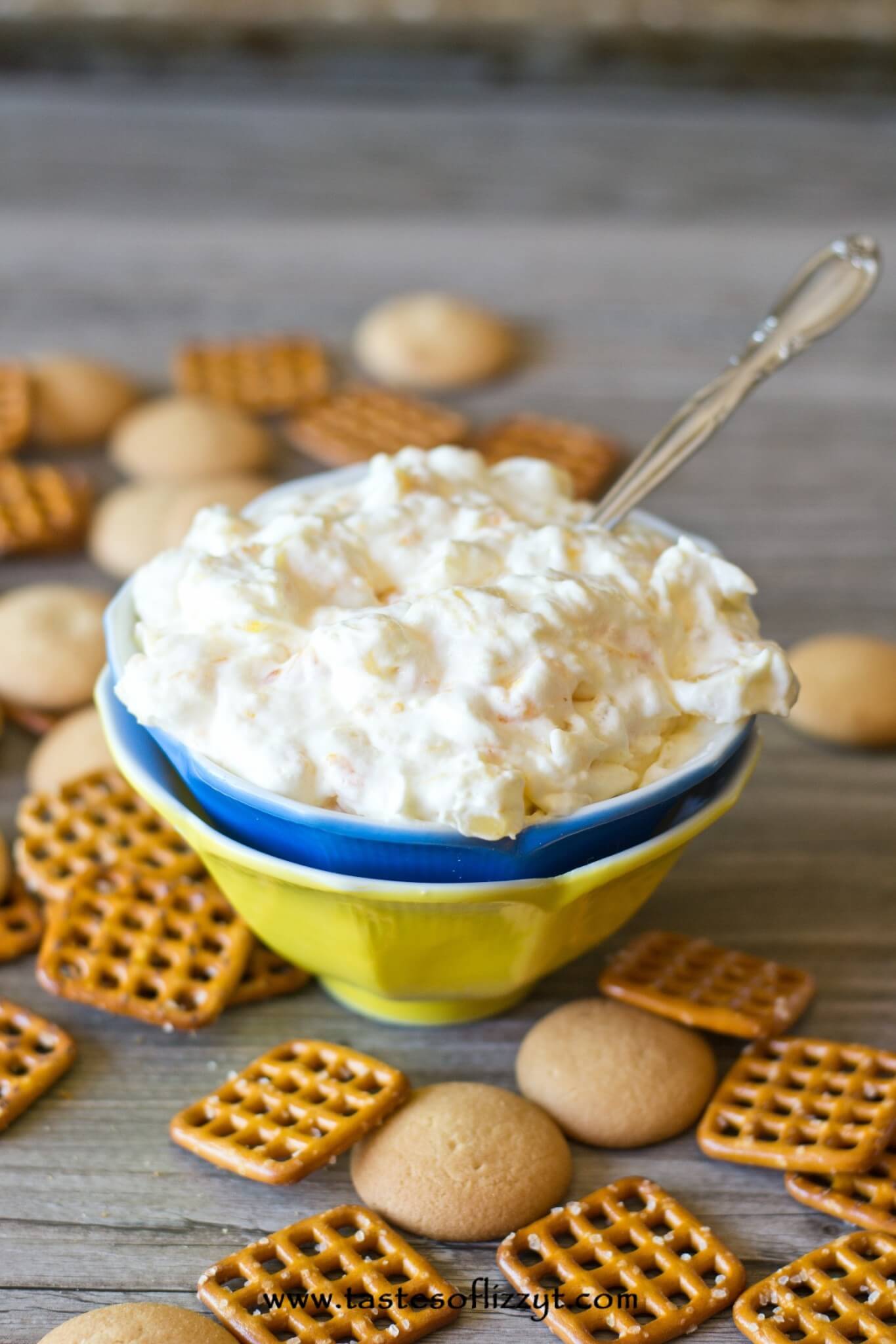 Fluffy Tropical Fruit Dip