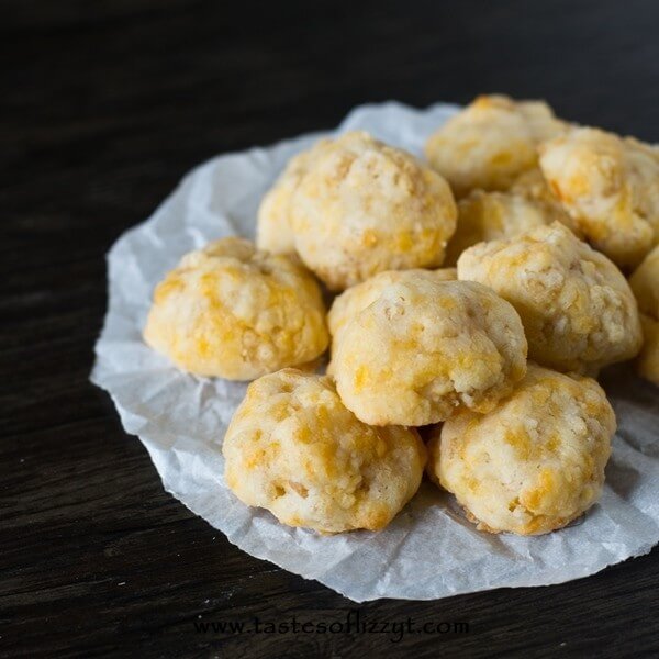 Homemade Cheddar Cheese Puffs {Homemade Cheddar Croutons}