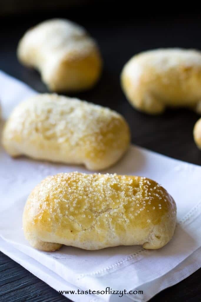 These Cinnamon Cream Cheese Pastry Puffs are our copycat version of McDonalds petite breakfast pastries. Make the simply with Pillsbury biscuit dough!