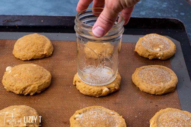 pressing a sugared glass on top of a cookie