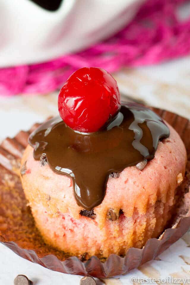 chocolate-covered-cherry-muffins