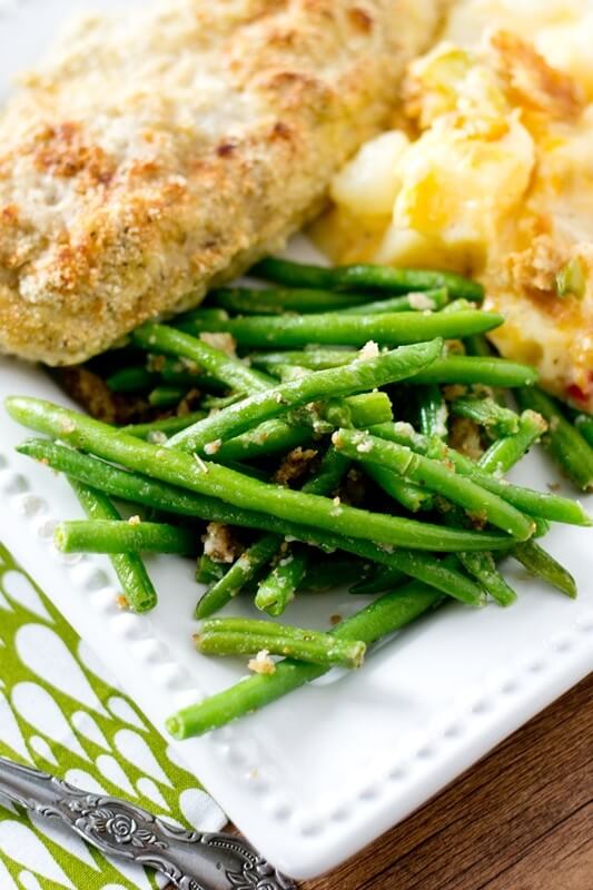 The simplest, most delicious way to eat green beans! These Italian Green Beans are sauteed in