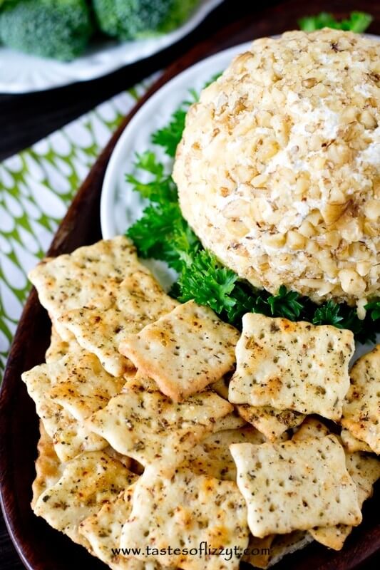 Garlic Lover's Cheese Ball
