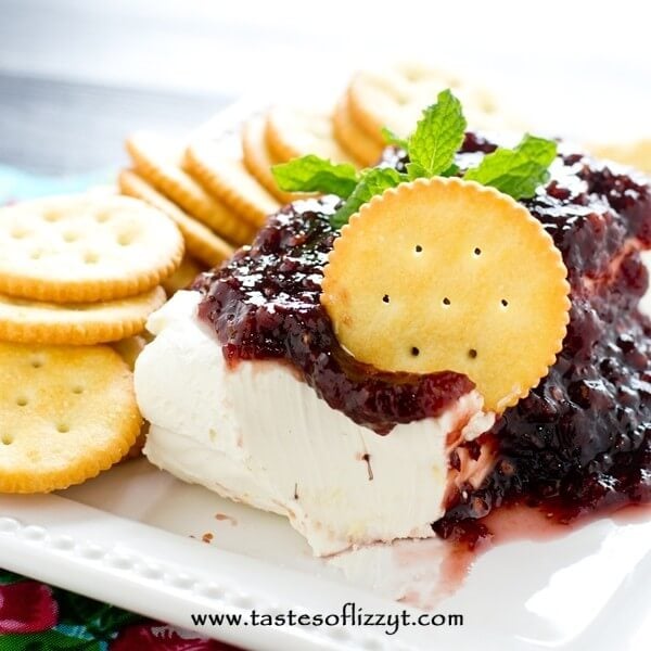 raspberry jalapeno jelly and cream cheese appetizer
