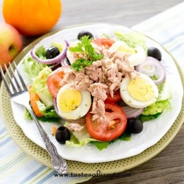 plate of paleo tuna salad