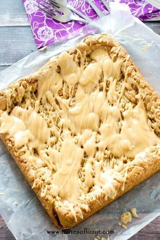 Peanut Butter Streusel Oatmeal Bars - Tastes of Lizzy T