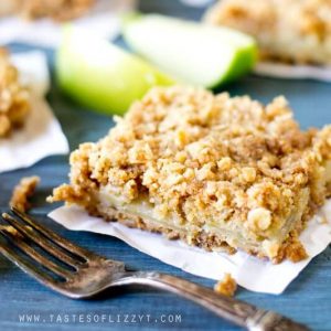 Layered Apple Oatmeal Bars