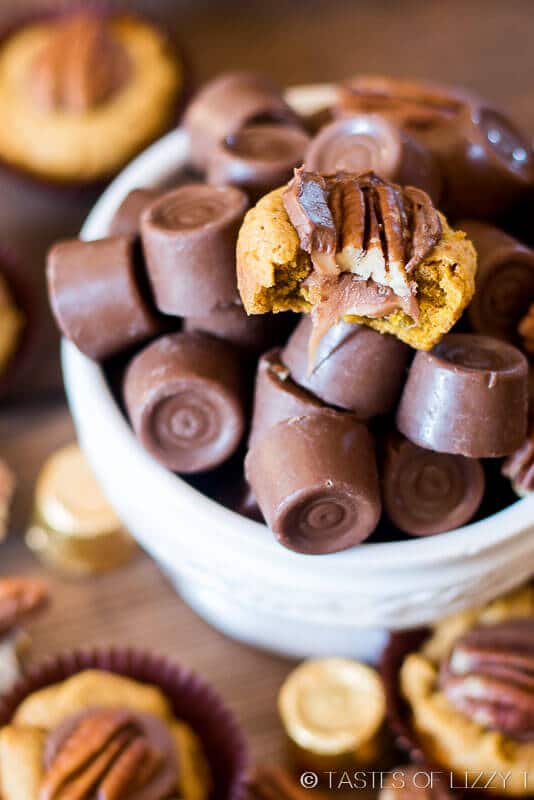 gooey caramel stuffed pumpkin turtle cookies