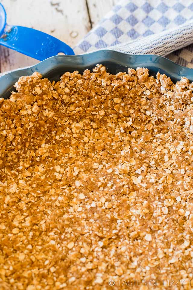 Oatmeal Pie Crust {Easy Recipe for Cream Pies. Just 5 ingredients!}