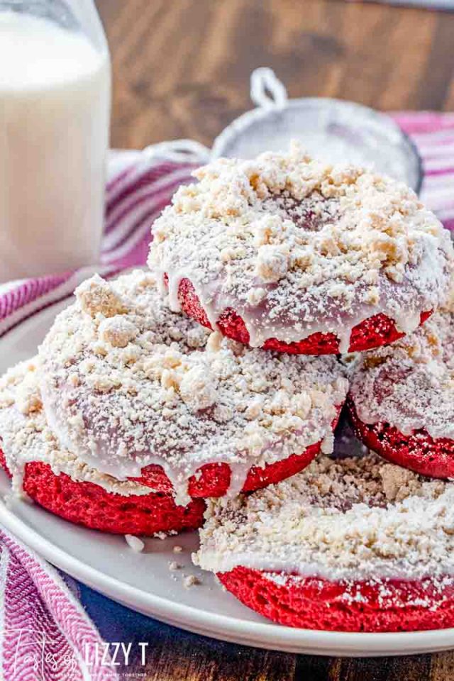 Baked Red Velvet Doughnuts With Crumb Streusel Tastes Of Lizzy T