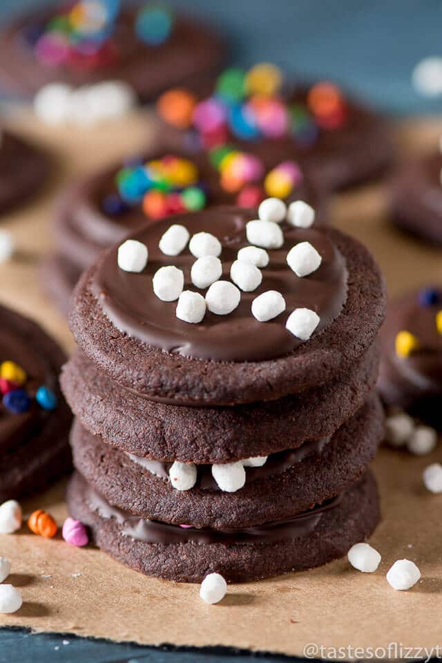 iced-chocolate-shortbread-cookies-recipe-25