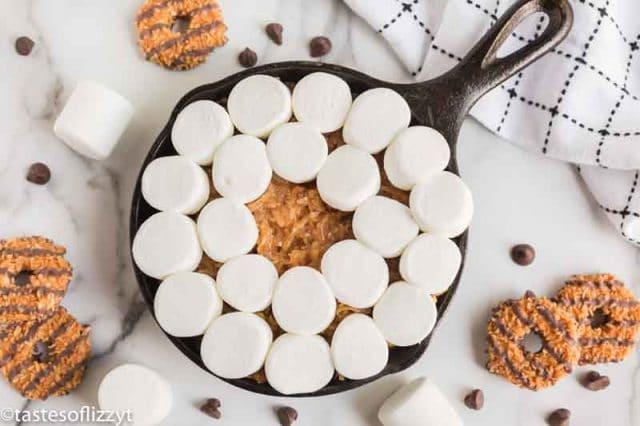 marshmallows in a skillet