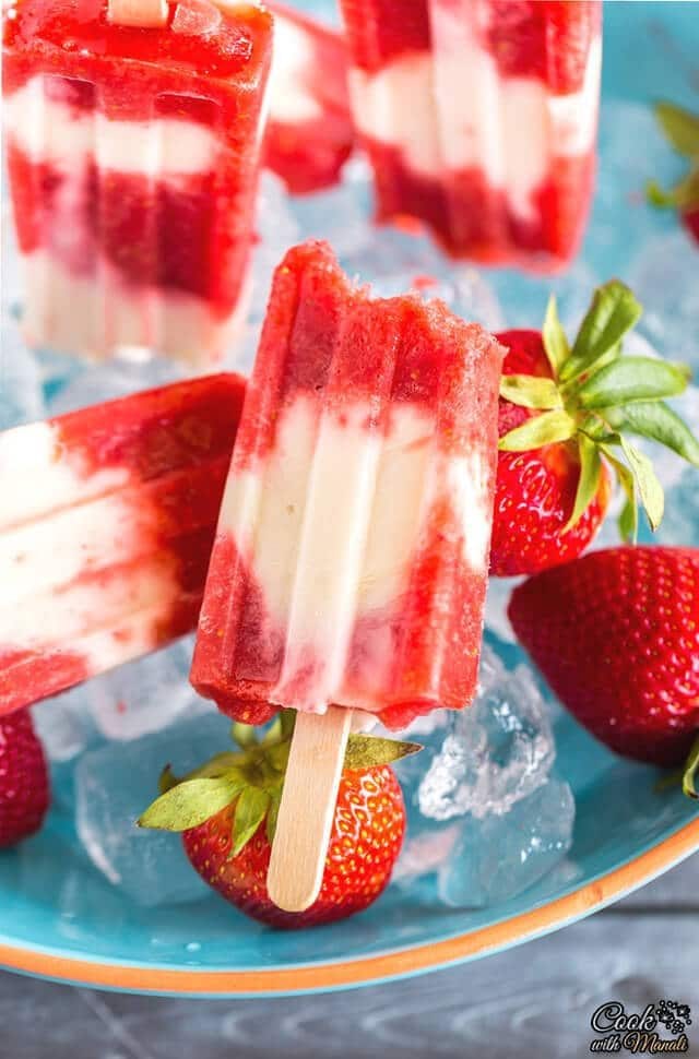 strawberry-yogurt-popsicles