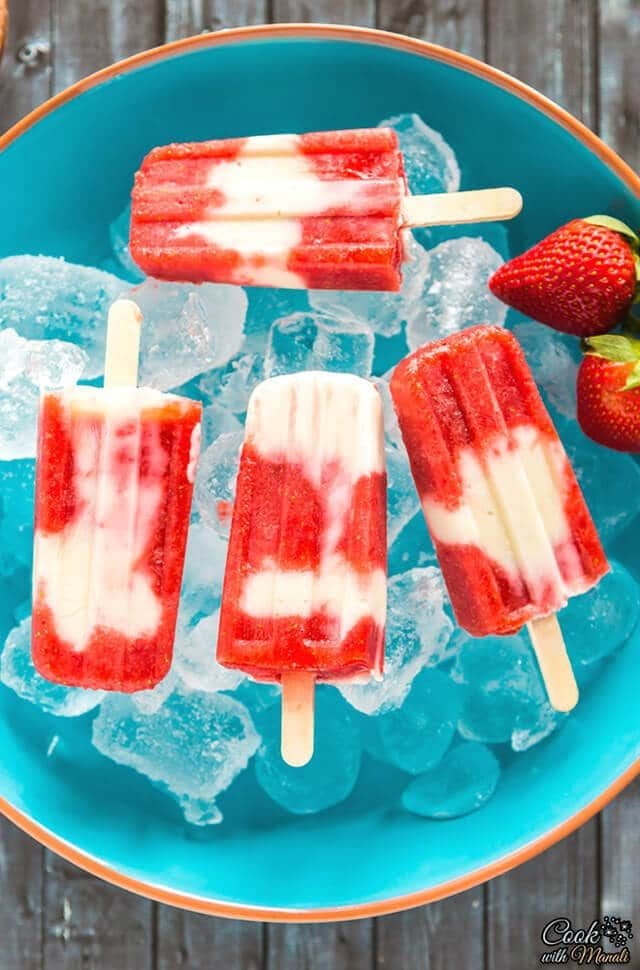 strawberry-yogurt-popsicles