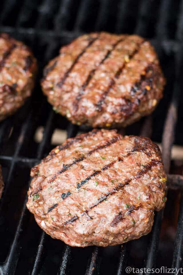 cheese-stuffed-lasagna-burgers