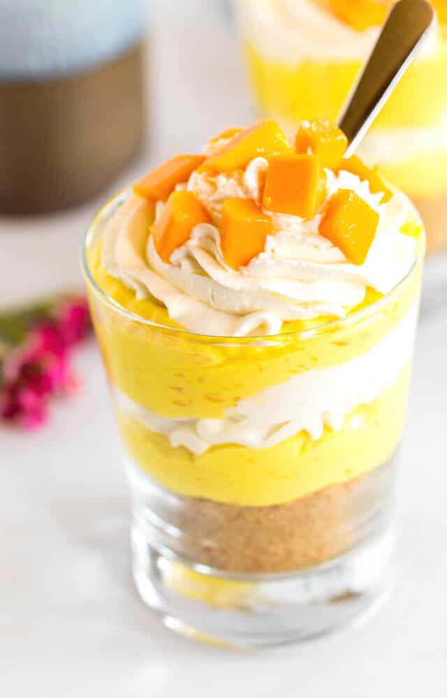 no-bake-mango-cheesecake-trifles