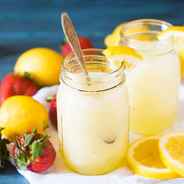 easy-frozen-lemonade-drink