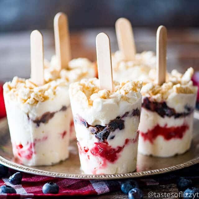 I've given the classic creamsicle a dramatic upgrade and stuffed it with fresh berries, marshmallow, Greek yogurt and golden Oreos. This simple creamsicle recipe is a crowd-pleaser!
