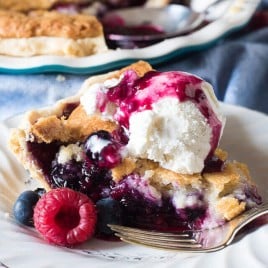 mixed-berry-cobbler-pie