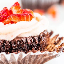 chocolate-strawberry-cupcakes-recipe