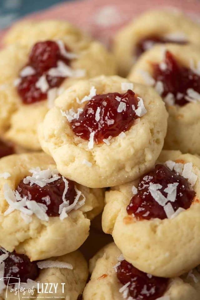 thumbprint cookies with guava berry filling