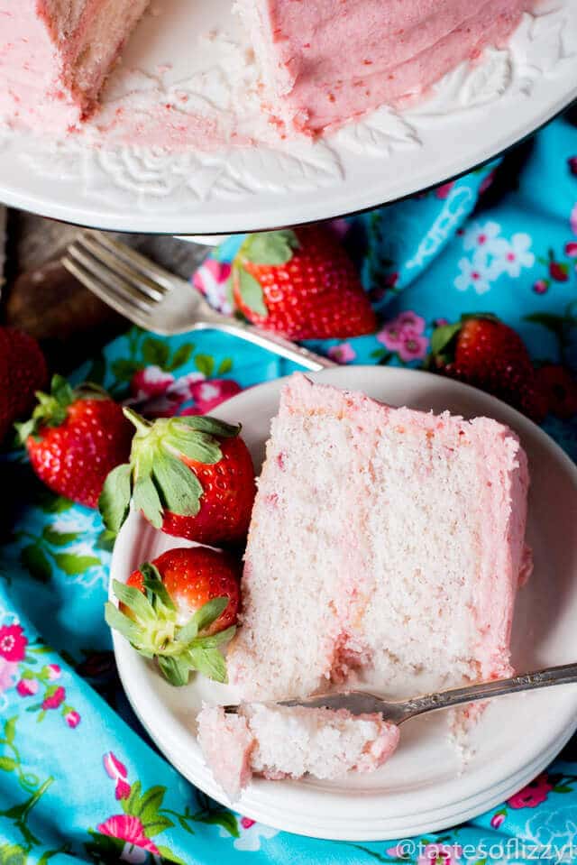 Homemade Strawberry Cake Recipe