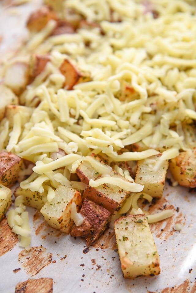 Oven Baked Cheesy Potatoes
