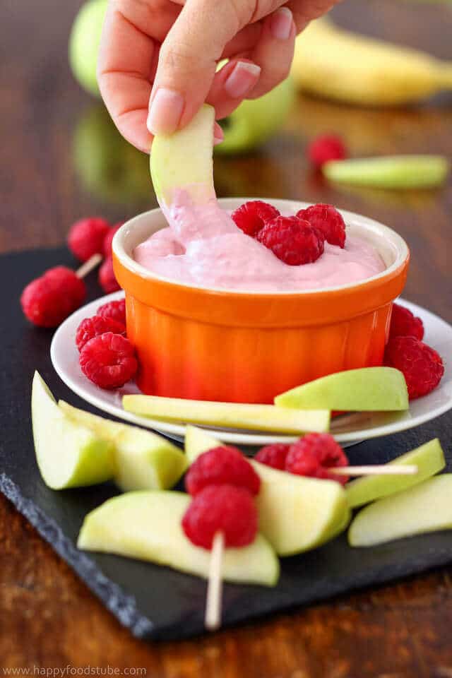 Easy Raspberry Mascarpone Dip