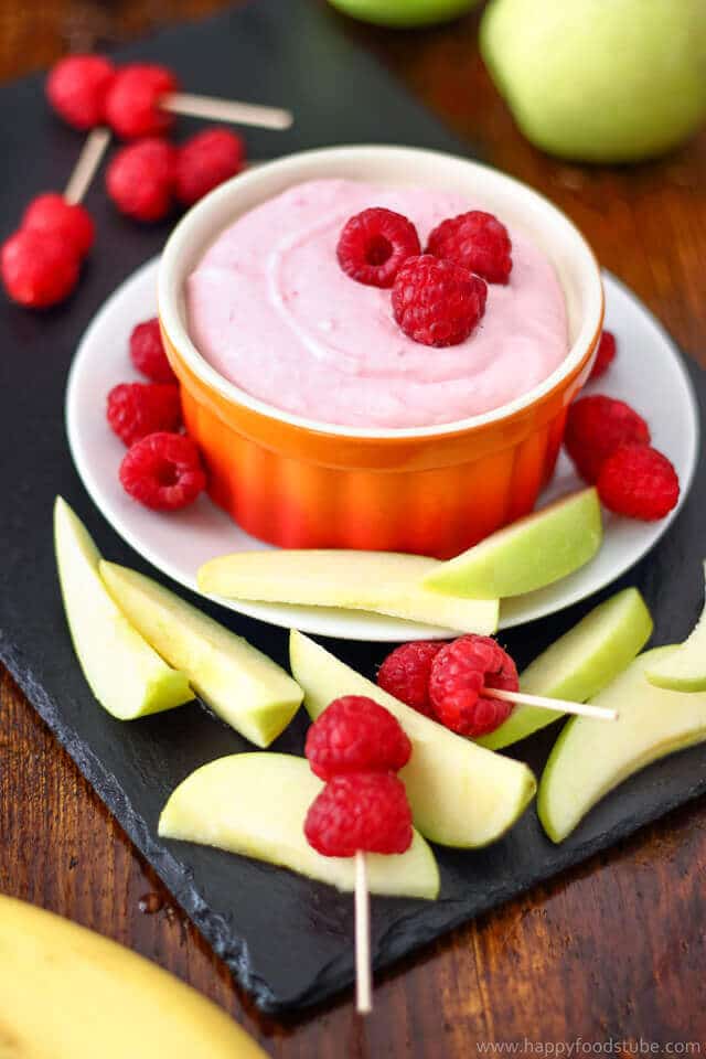 Easy Raspberry Mascarpone Dip