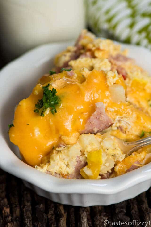 Looking for a high-protein breakfast? Try this Slow Cooker Breakfast Casserole full of cheesy potatoes, eggs, ham and peppers. Let it cook overnight!