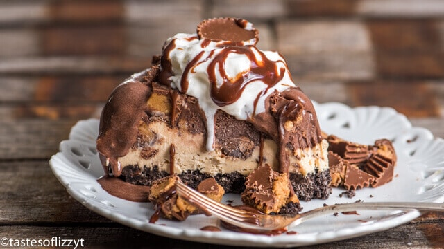 Frozen Chocolate Peanut Butter Pie {Easy No Bake Dessert Frozen Chocolate Peanut Butter Pie {Easy No Bake Dessert