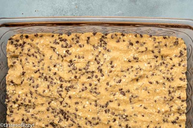 unbaked chocolate chip oatmeal bars