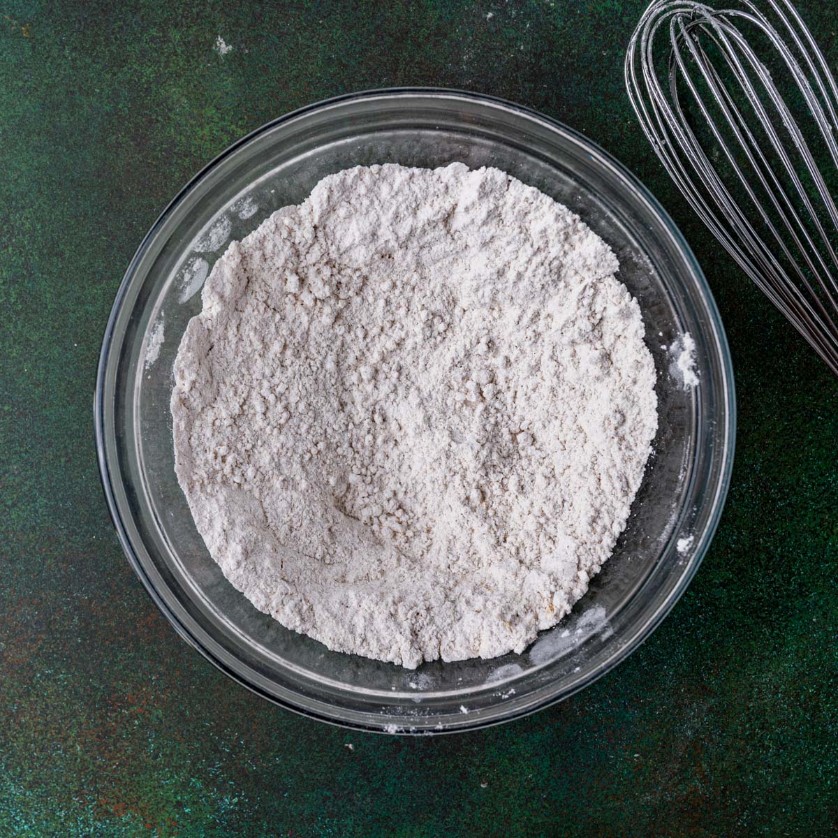 dry ingredients for gingerbread loaf in a bowl