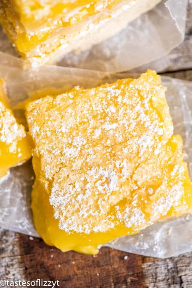 A close up of lemon bar