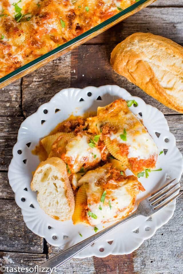 plate of stuffed shells and bread