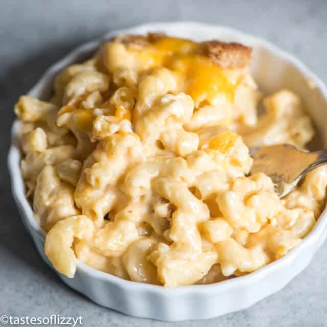 Creamy Macaroni And Cheese With 3 Cheeses Bread Crumb Topping