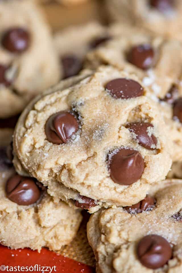 chocolate chip cookies with peanut butter