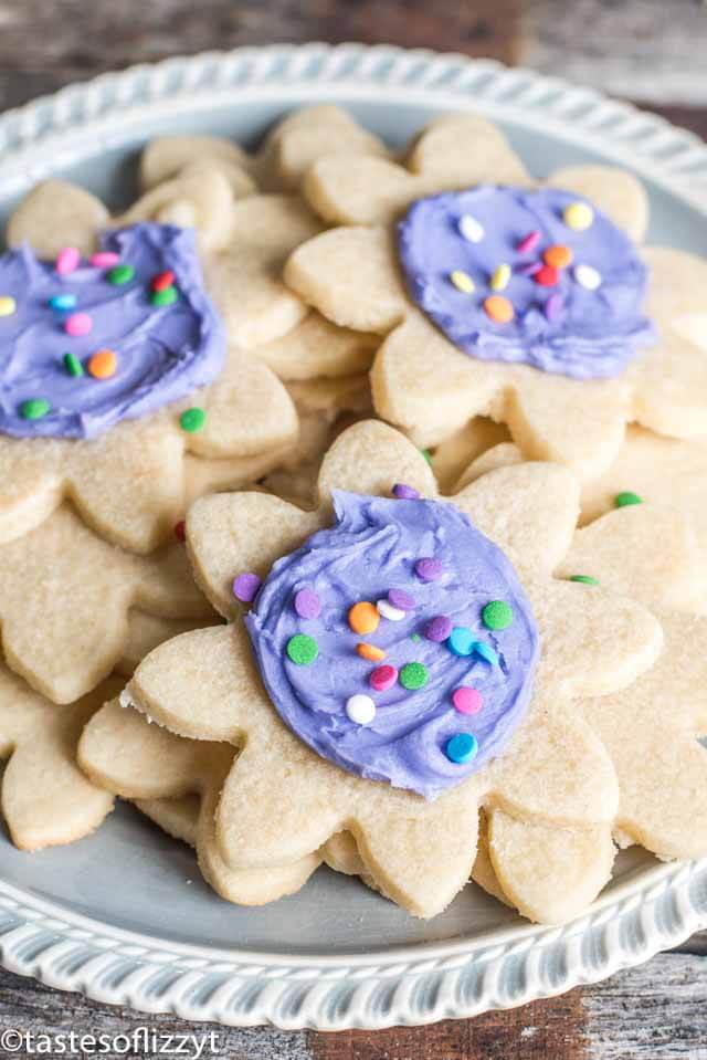 sugar cookies with frosting