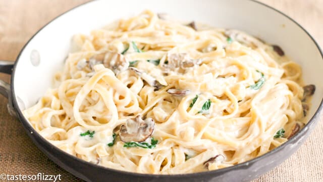 Fettuccini with Mushroom Alfredo Sauce {Easy Dinner Recipe}