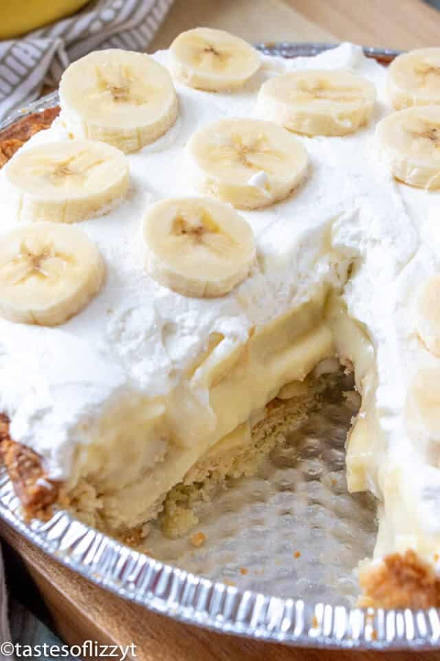 banana cream pie with one piece missing