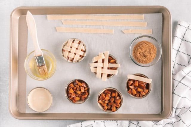 how to make lattice top mini apple pies
